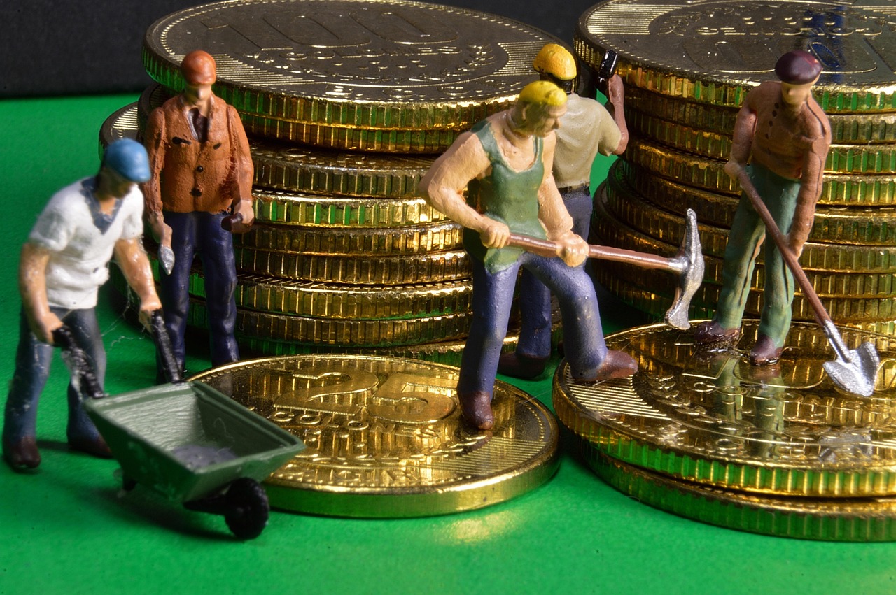 Investing in ETF's or Mutual funds